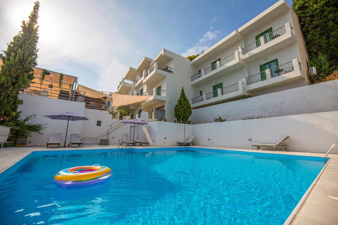Evita'S Resort Poros Town Екстер'єр фото
