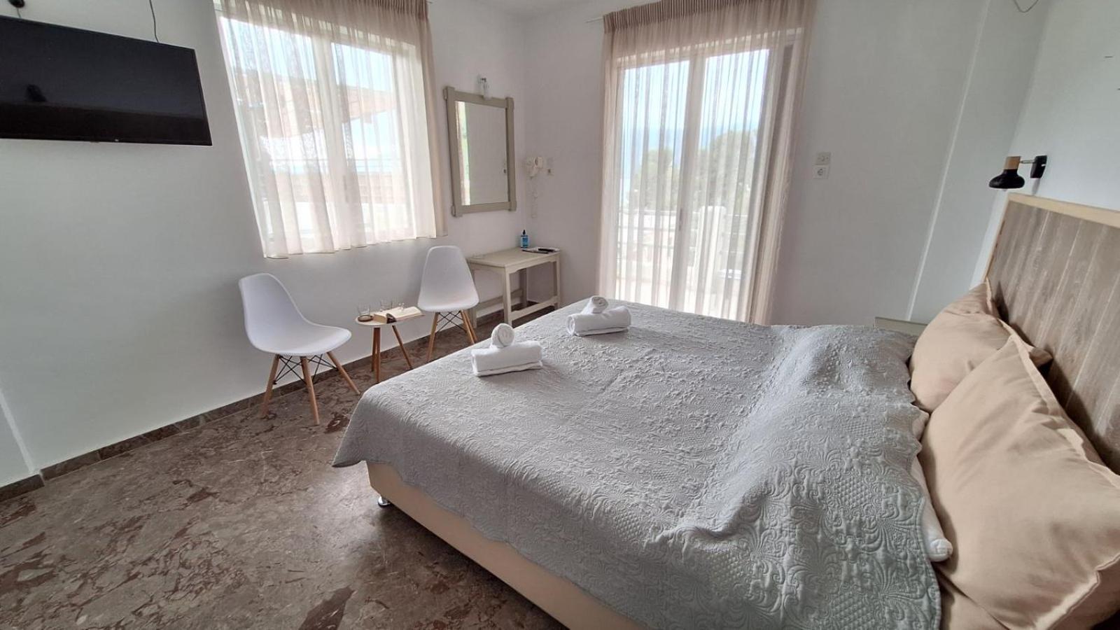 Evita'S Resort Poros Town Екстер'єр фото