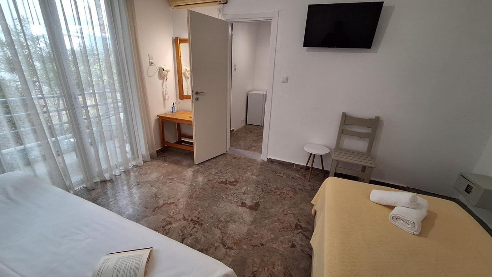 Evita'S Resort Poros Town Екстер'єр фото